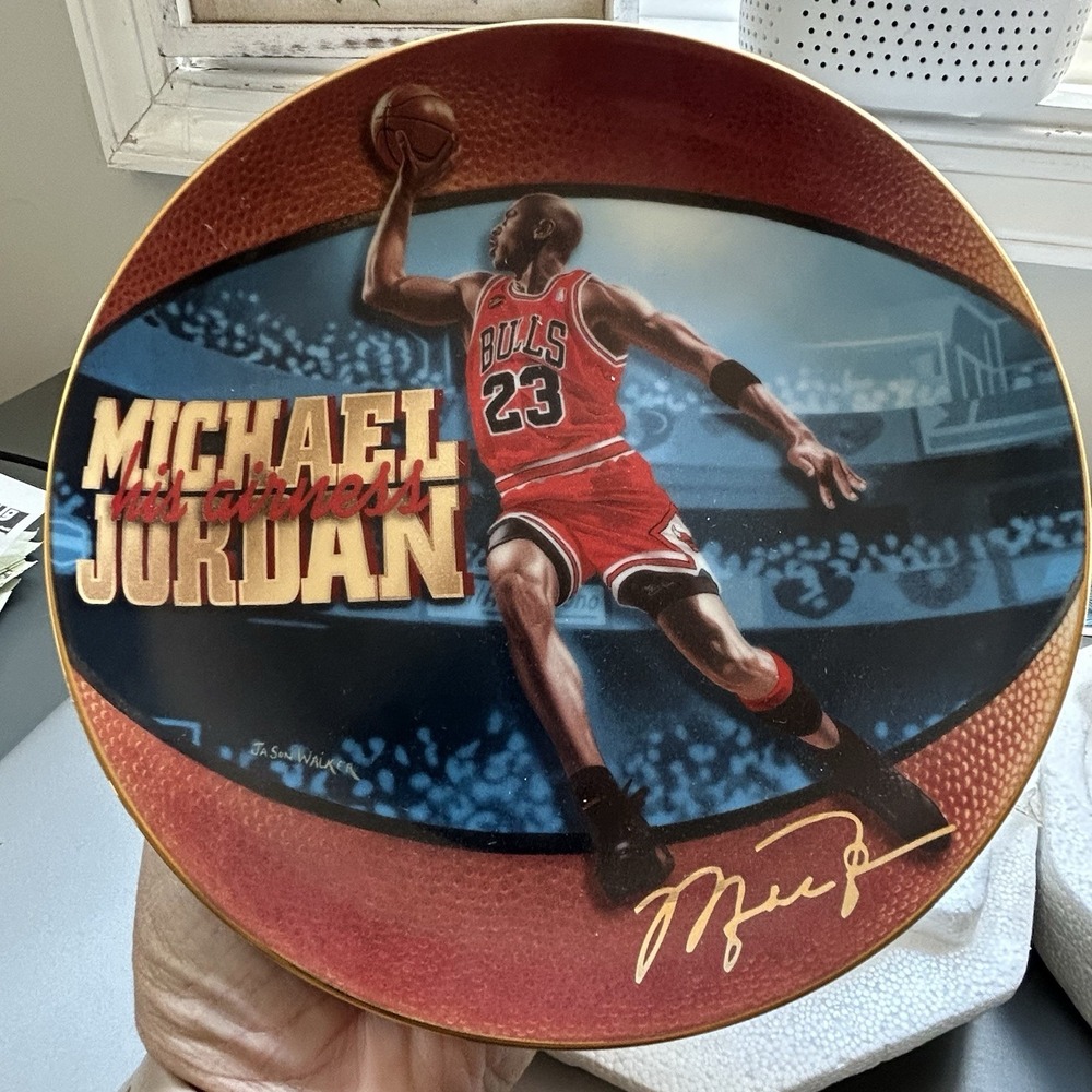 Upper Deck Limited Edition Michael Jordan Collectible Plate No 10857A with COA